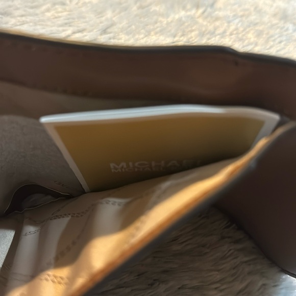 NWT Michael Michael Kors Jet Set Charm Dahlia Multi Trifold Wallet - Picture 9 of 10